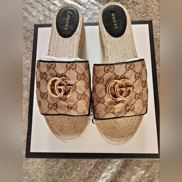 SOLD💥Gucci💥🧡Platforms - Picture 1 of 8